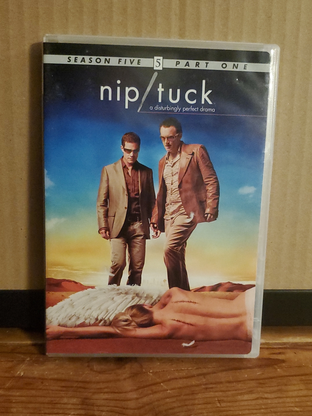 nip/tuck Season Five Part One DVD - Blue, Tan, Brown